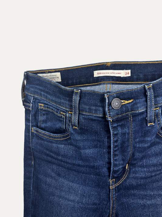 Vintage Levi's 720 Skinny Jeans in mid wash, women's, size W24 – second-hand