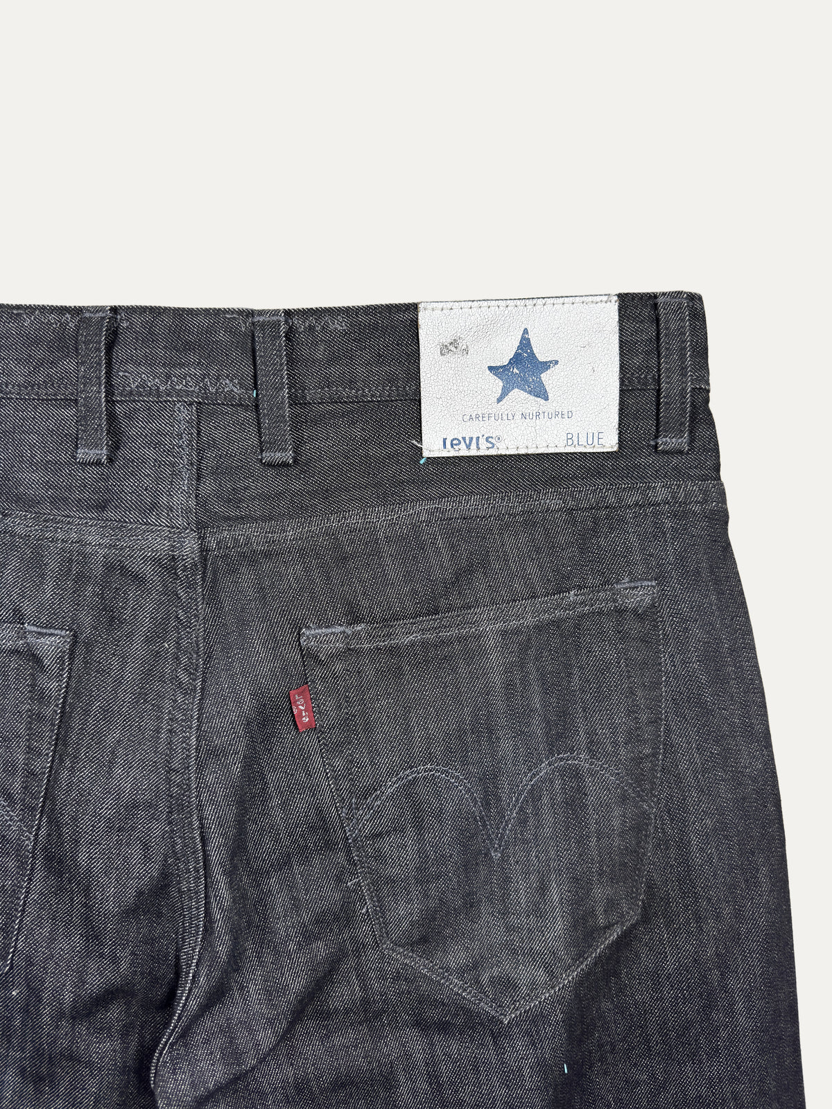 Vintage Levi's Blue Jeans in stonewash, unisex, size W32 L32 – second-hand