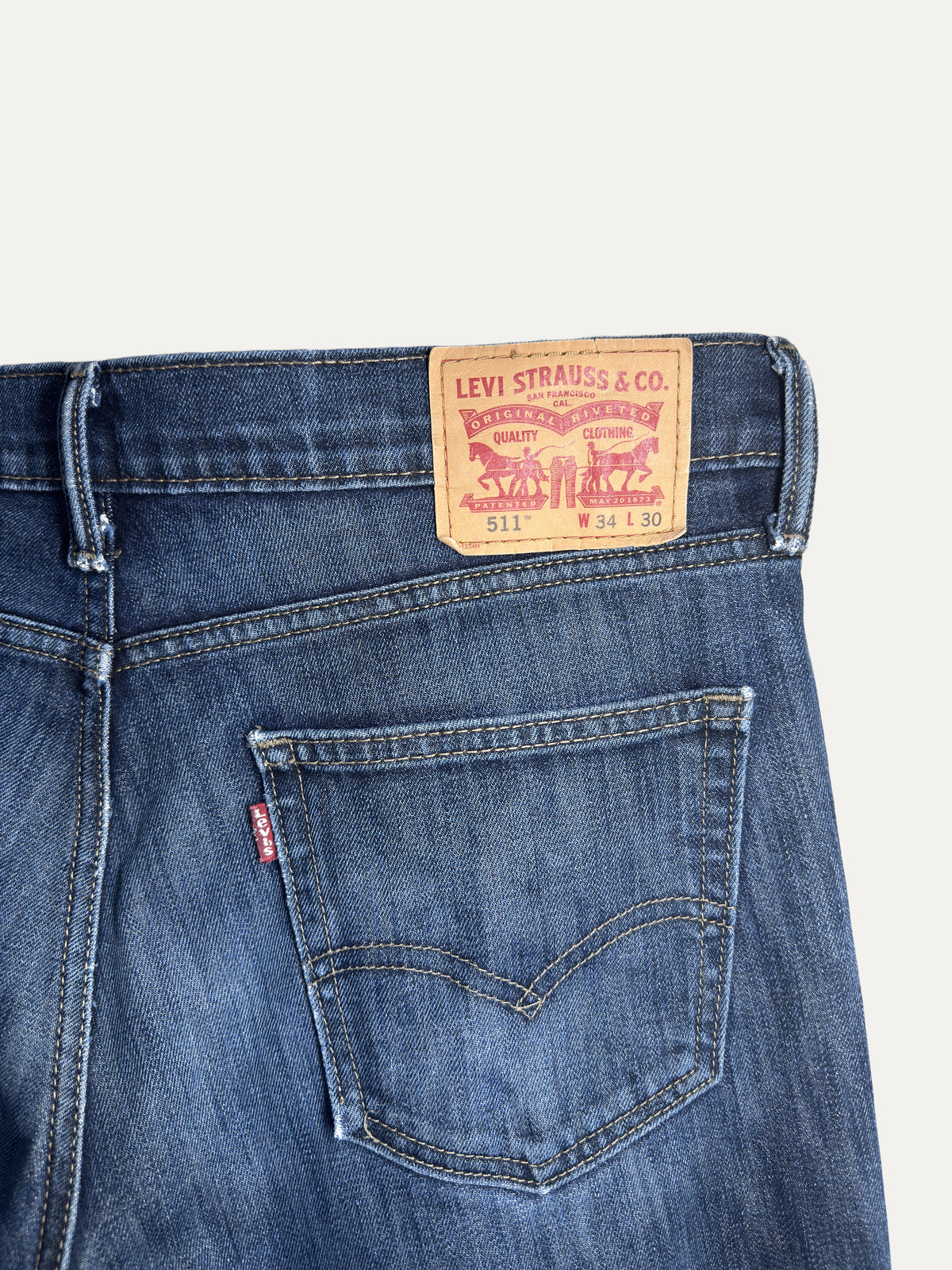 Vintage Levi's 511 Slim Jeans in dark wash, men's, size W34 L30 – second-hand