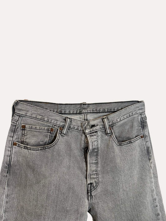 Vintage Levi's 501 Straight Jeans in grey, unisex, size W31 L30 – second-hand