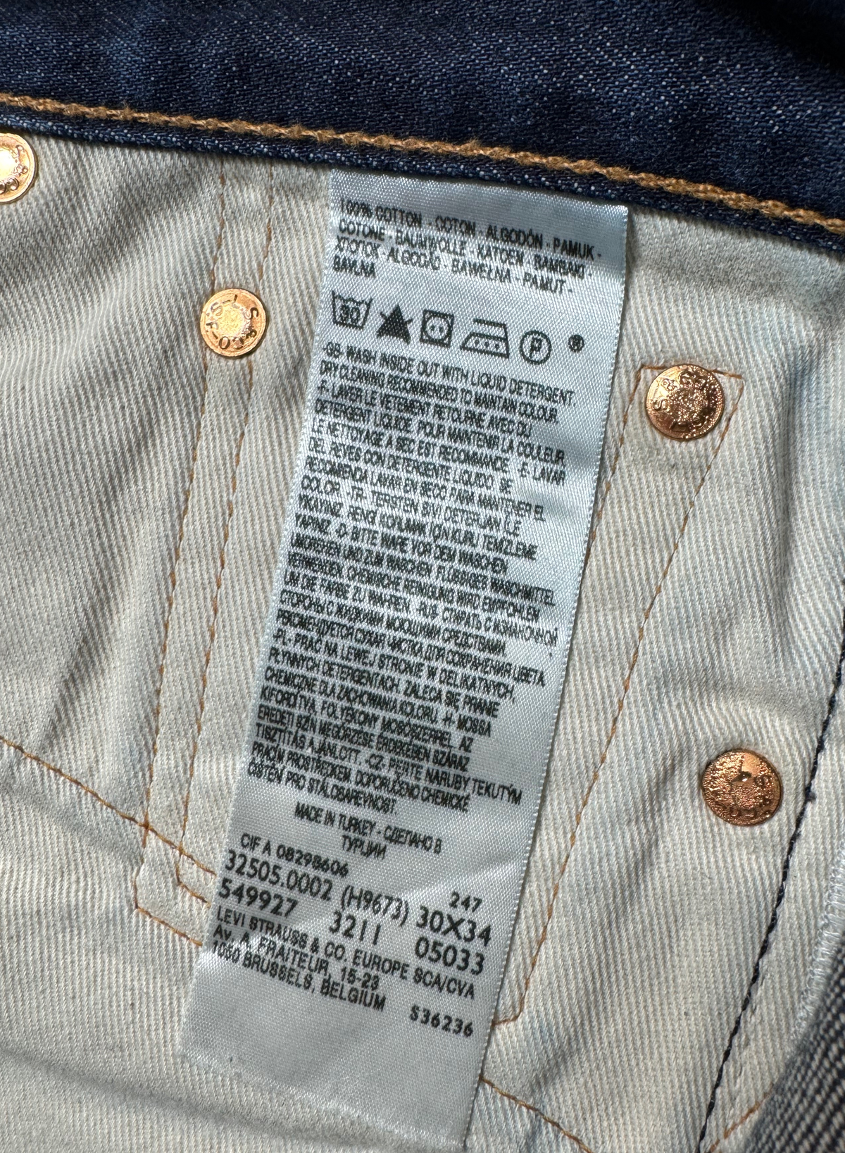 Vintage Levi's 505 Straight Jeans in blue, unisex, size W30 L34 – second-hand