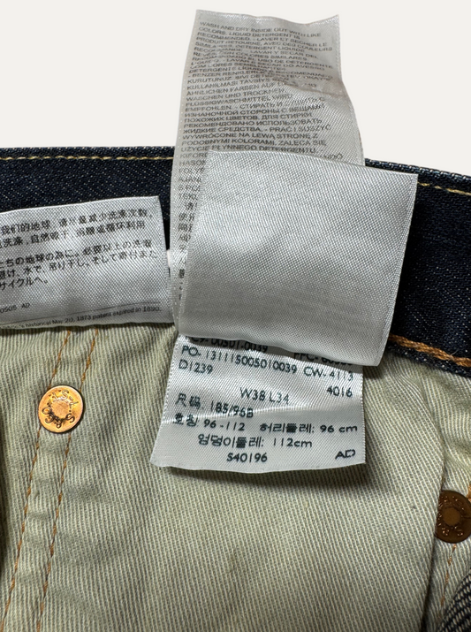 Vintage Levi's 501 Straight Jeans in blue, unisex, size W38 L34 – second-hand
