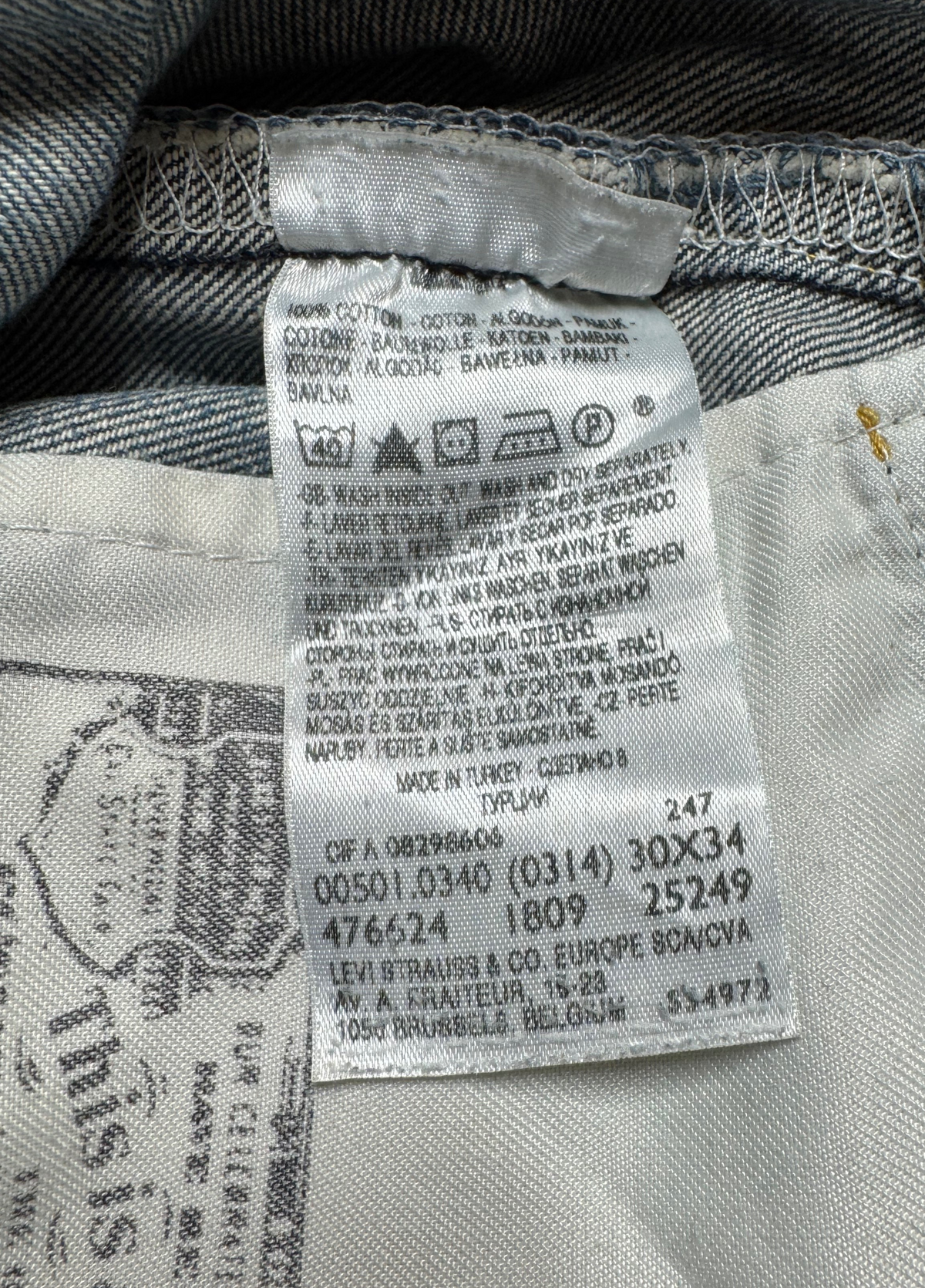 Vintage Levi's Engineered Slim Jeans in blue, men's, size W30 L34 – second-hand