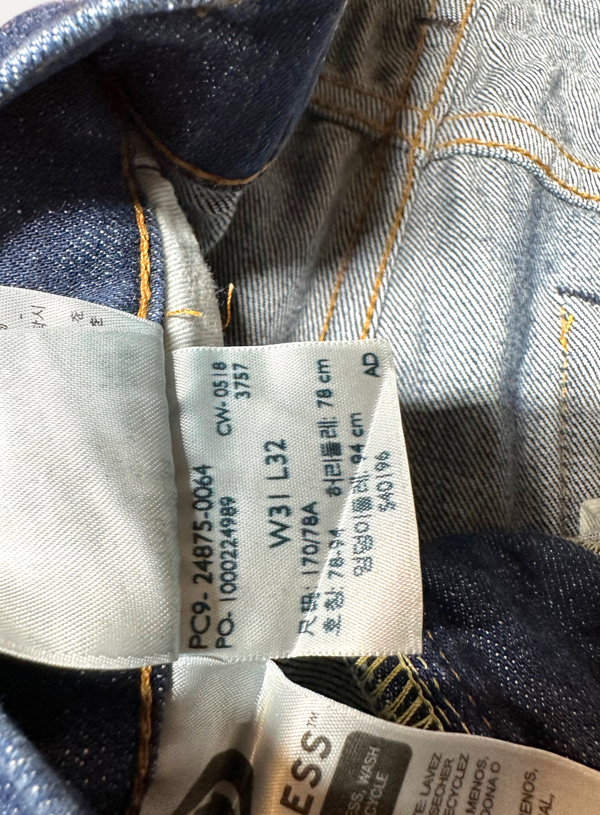 Vintage Levi's 519 Skinny Jeans in blue, men's, size W31 L32 – second-hand