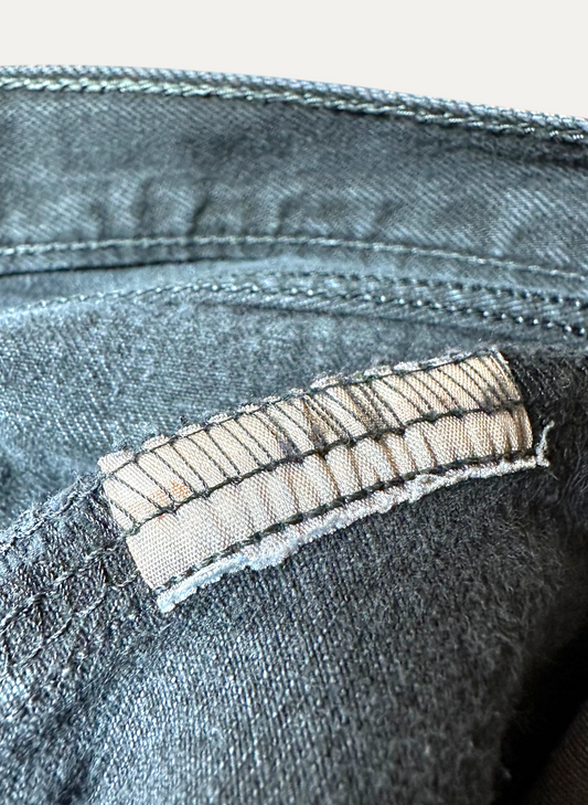 Vintage Levi's 501 Straight Jeans unisex, size W28 L34 – second-hand
