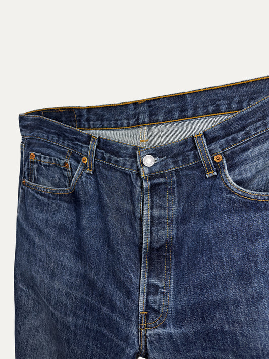 Vintage Levi's 501 Straight Jeans in mid wash, unisex, size W36 L36 – second-hand