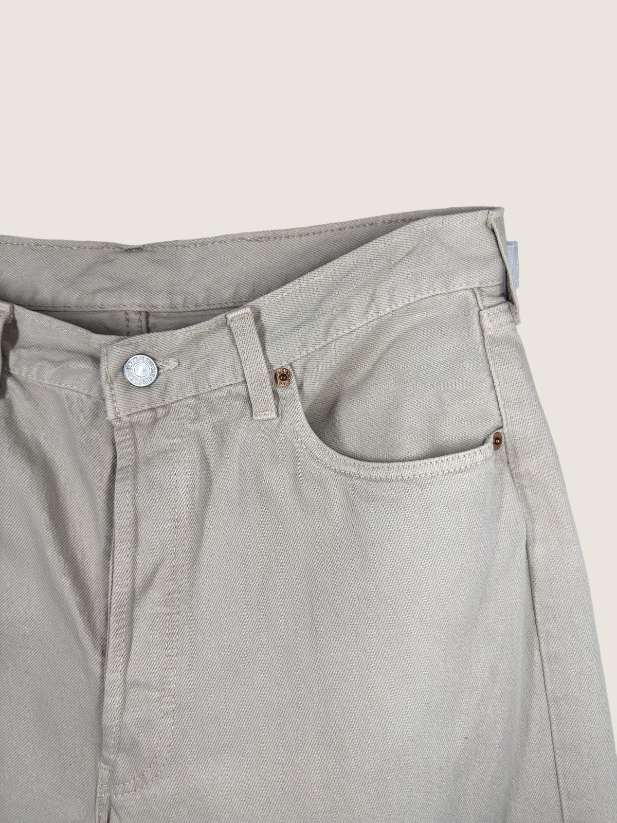 Vintage Levi's 501 Straight Jeans in beige, unisex, size W34 L36 – second-hand