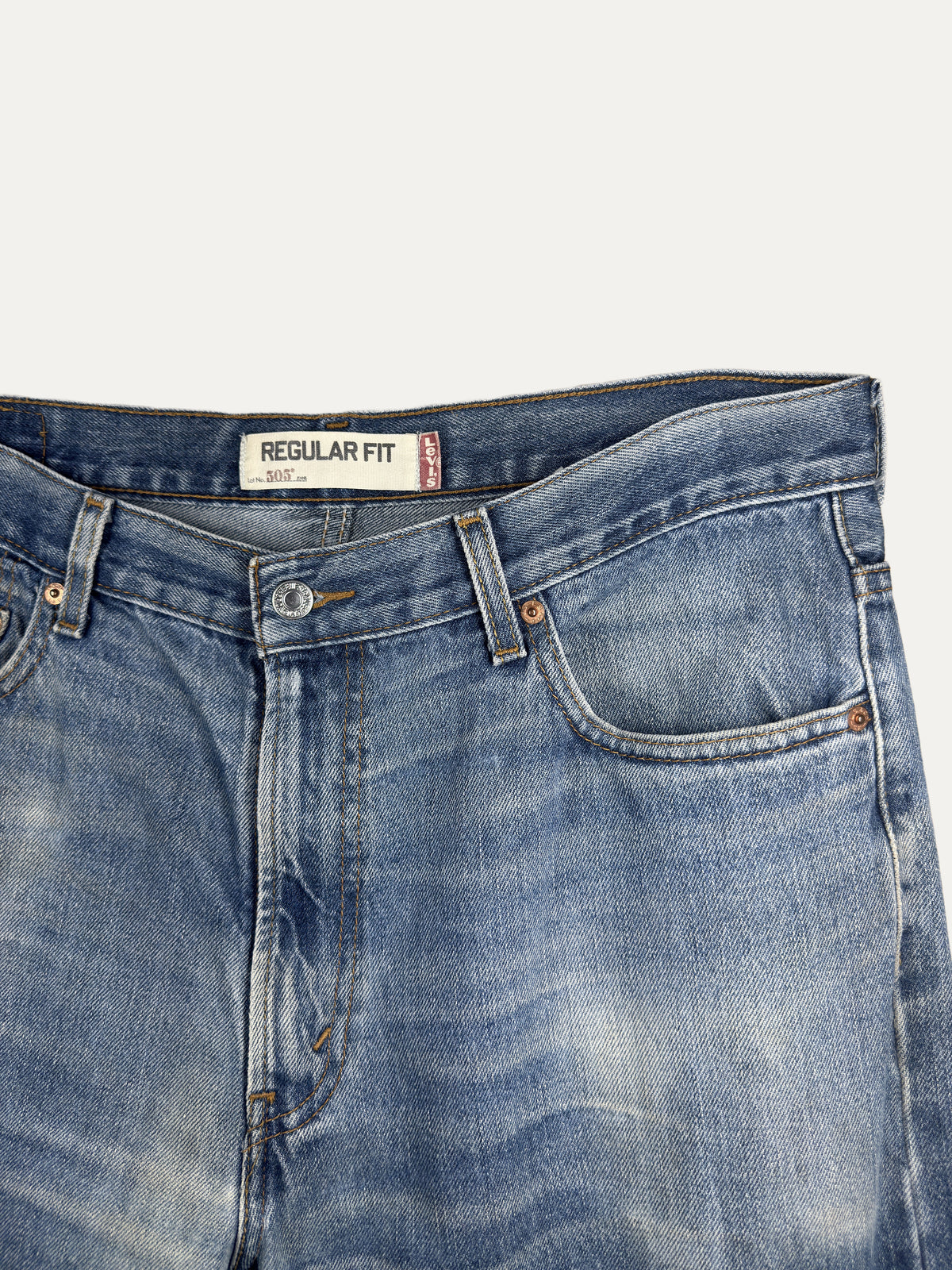 Vintage Levi's 505 Straight Jeans in light wash, men's, size W36 L30 – second-hand