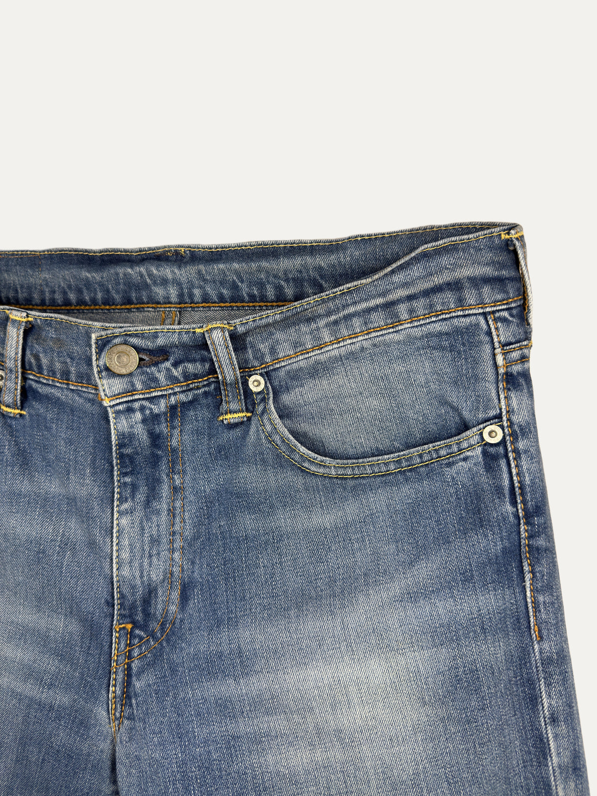 Vintage Levi's 511 Slim Jeans in light wash, unisex, size W32 L34 – second-hand