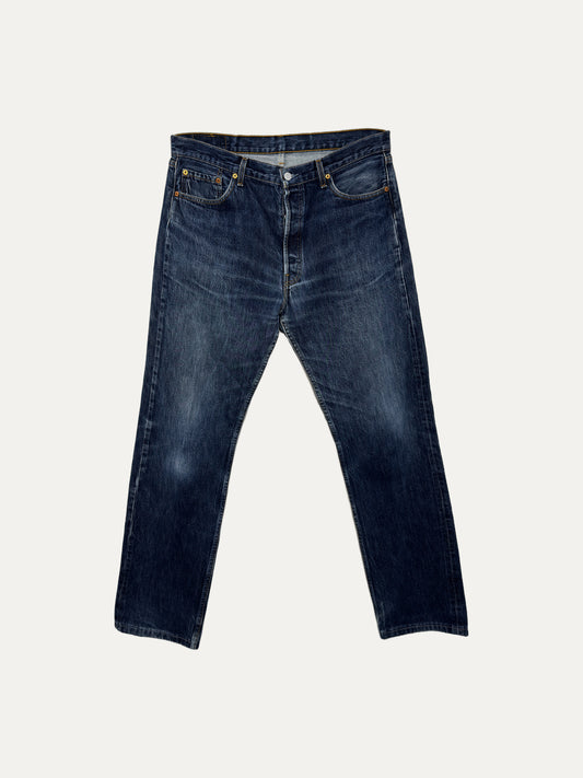 Vintage Levi's 501 Straight Jeans in mid wash, unisex, size W36 L36 – second-hand