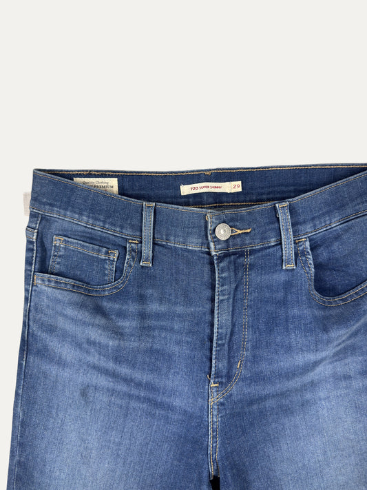 Vintage Levi's 720 Skinny Jeans in mid wash, women's, size W29 – second-hand
