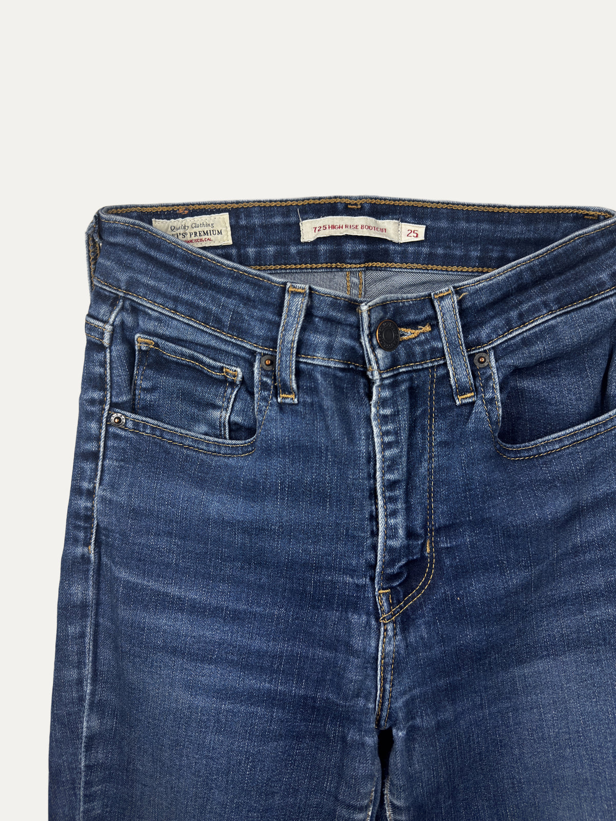 Vintage Levi's 725 Bootcut Jeans in mid wash, women's, size W25 – second-hand