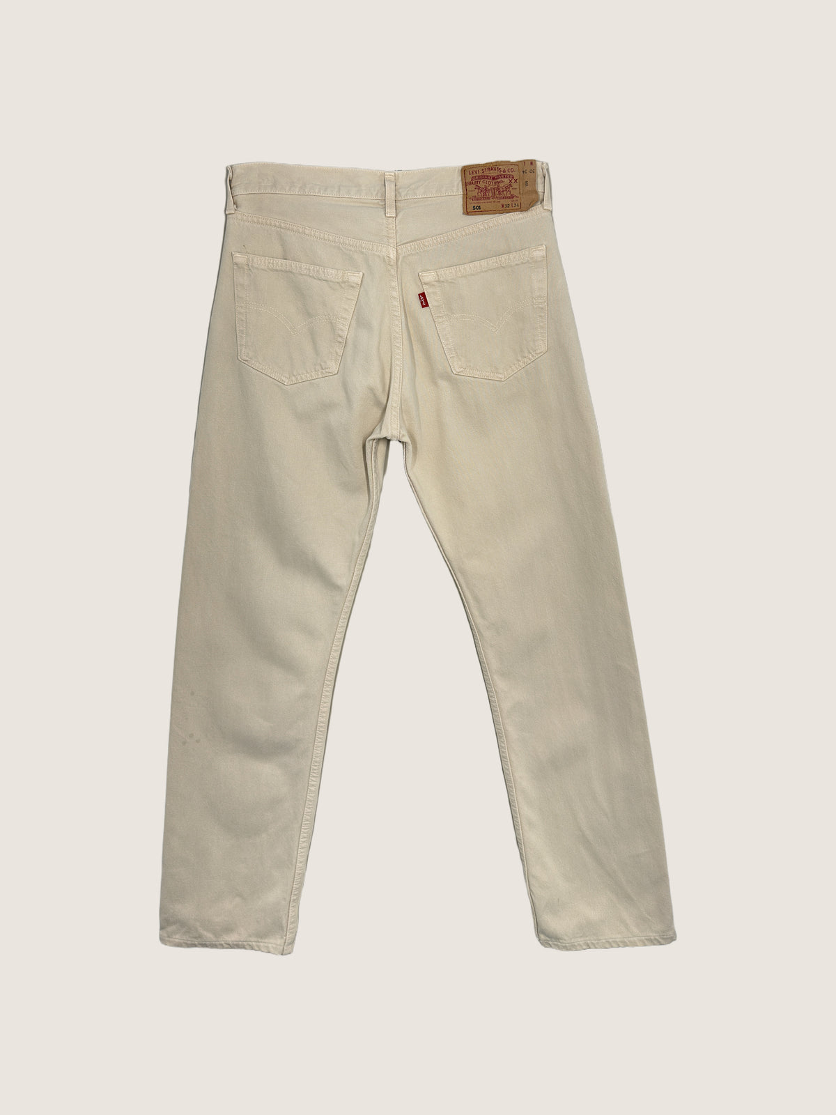 Vintage Levi's 501 Straight Jeans in beige, unisex, size W32 L34 – second-hand