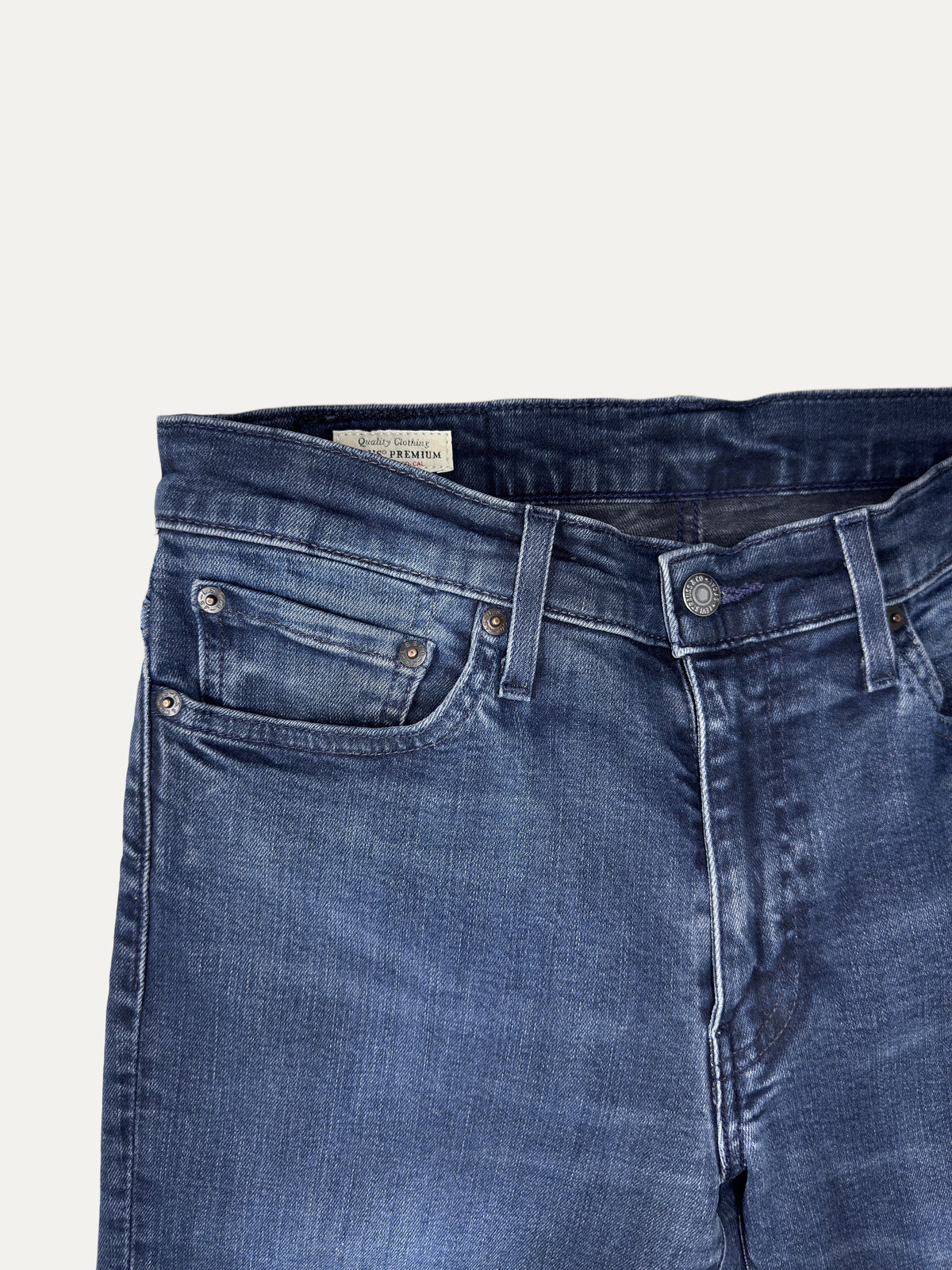 Vintage Levi's 511 Slim Jeans in dark wash, unisex, size W32 L32 – second-hand