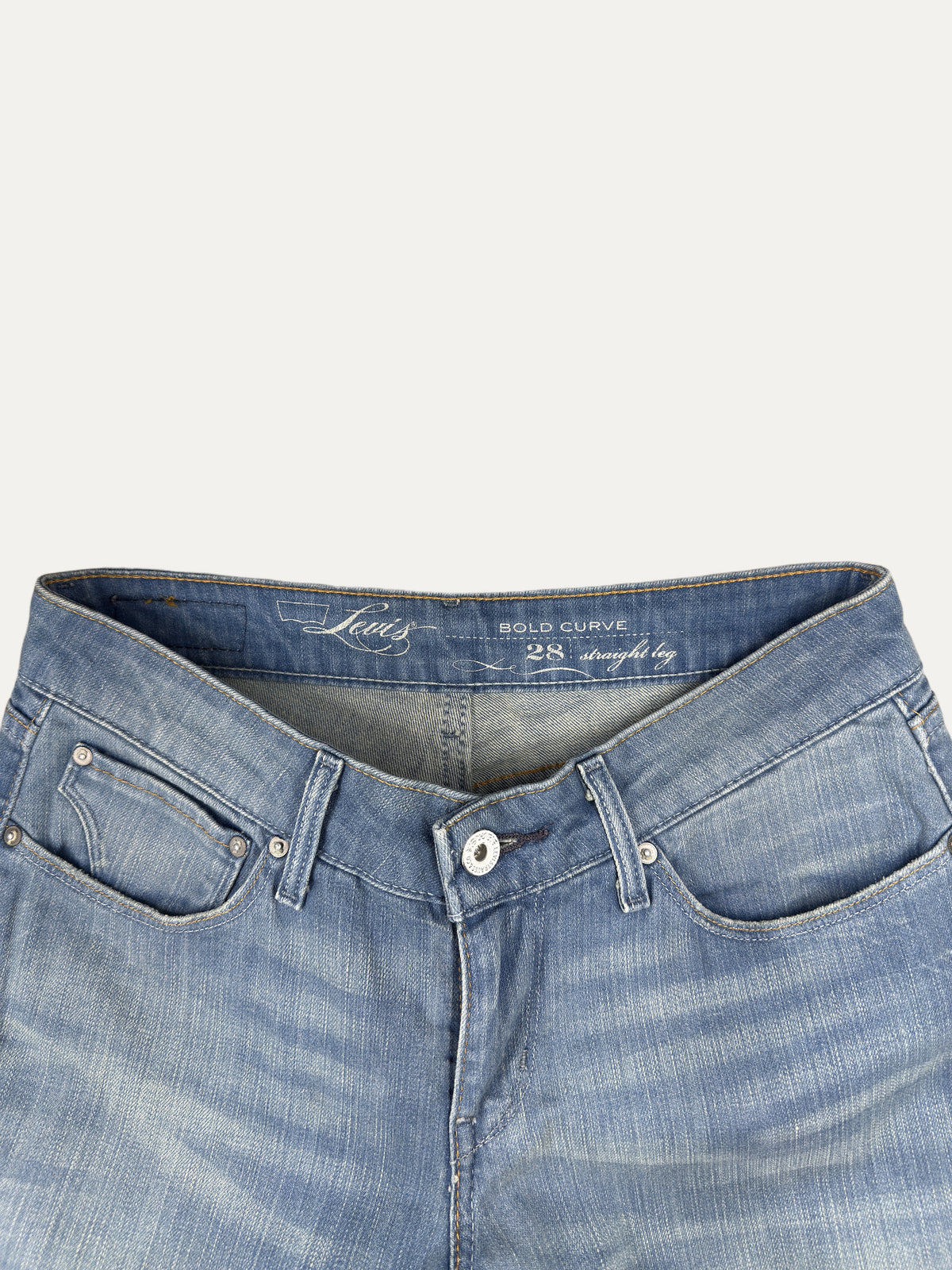 Vintage Levi's bold curve Jeans in light wash, women's, size W28 – second-hand