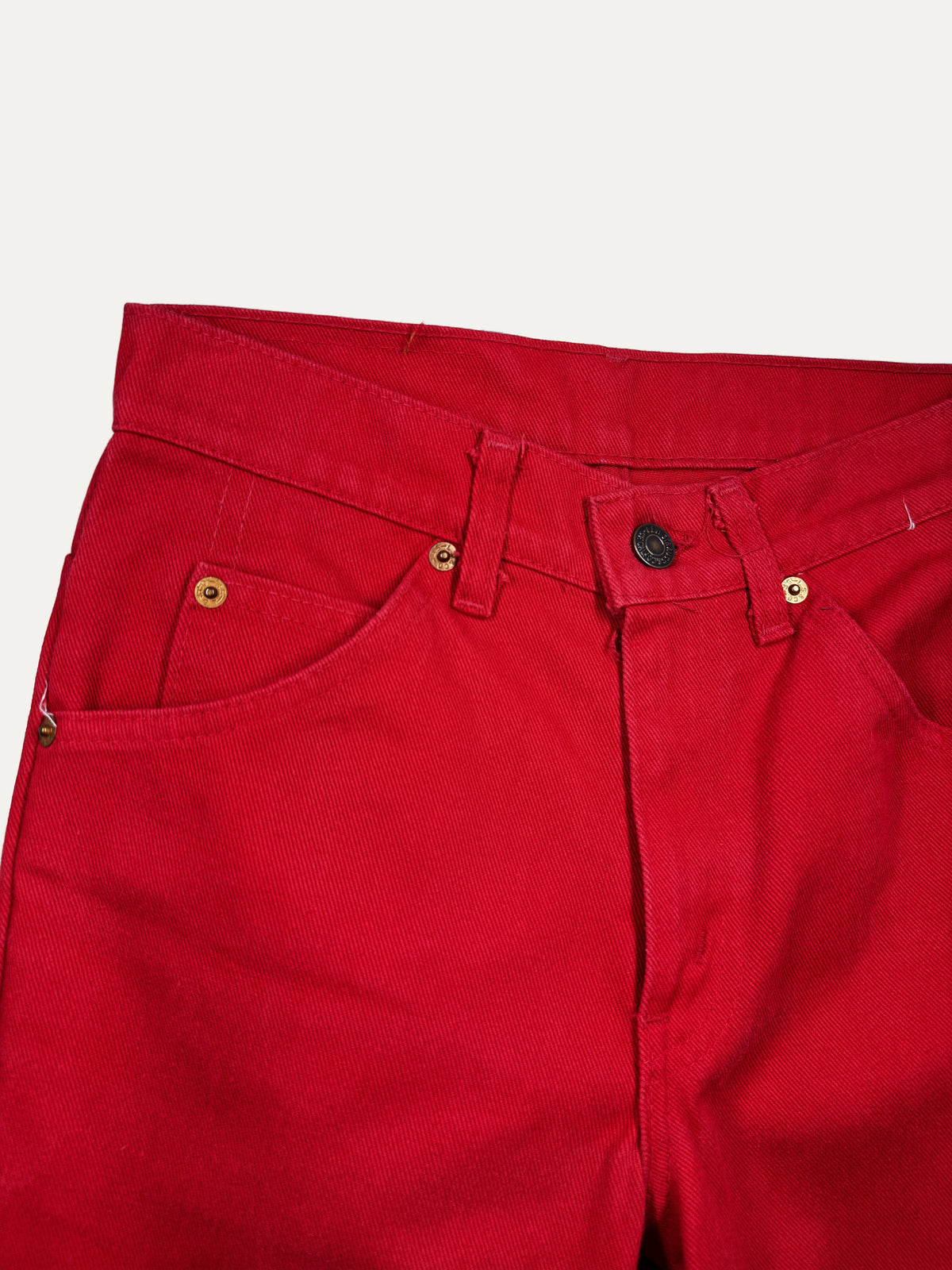 Vintage Levi's 631 Slim Jeans in red, women's, size W27 L34 – second-hand