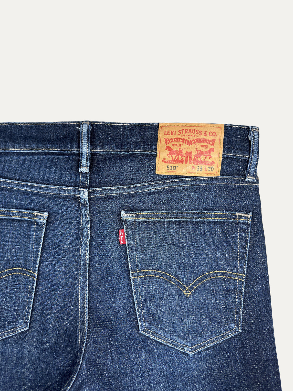 Vintage Levi's 510 Skinny Jeans in mid wash, unisex, size W33 L30 – second-hand