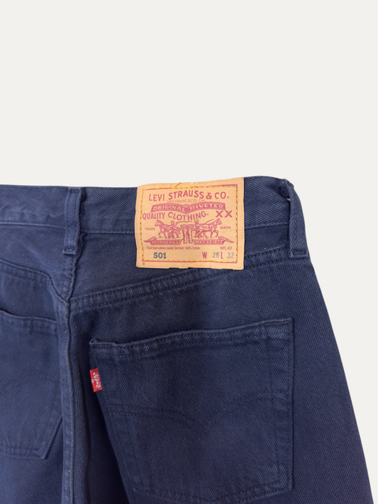 Vintage Levi's 501 Straight Jeans in blue, unisex, size W26 L32 – second-hand