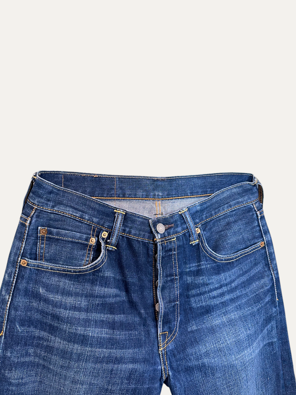 Vintage Levi's 501 Straight Jeans in blue, unisex, size W30 L32 – second-hand
