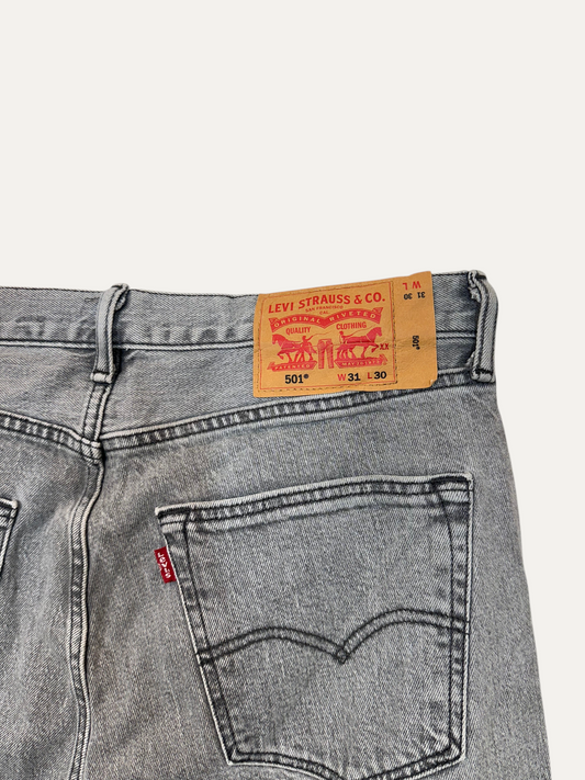 Vintage Levi's 501 Straight Jeans in grey, unisex, size W31 L30 – second-hand