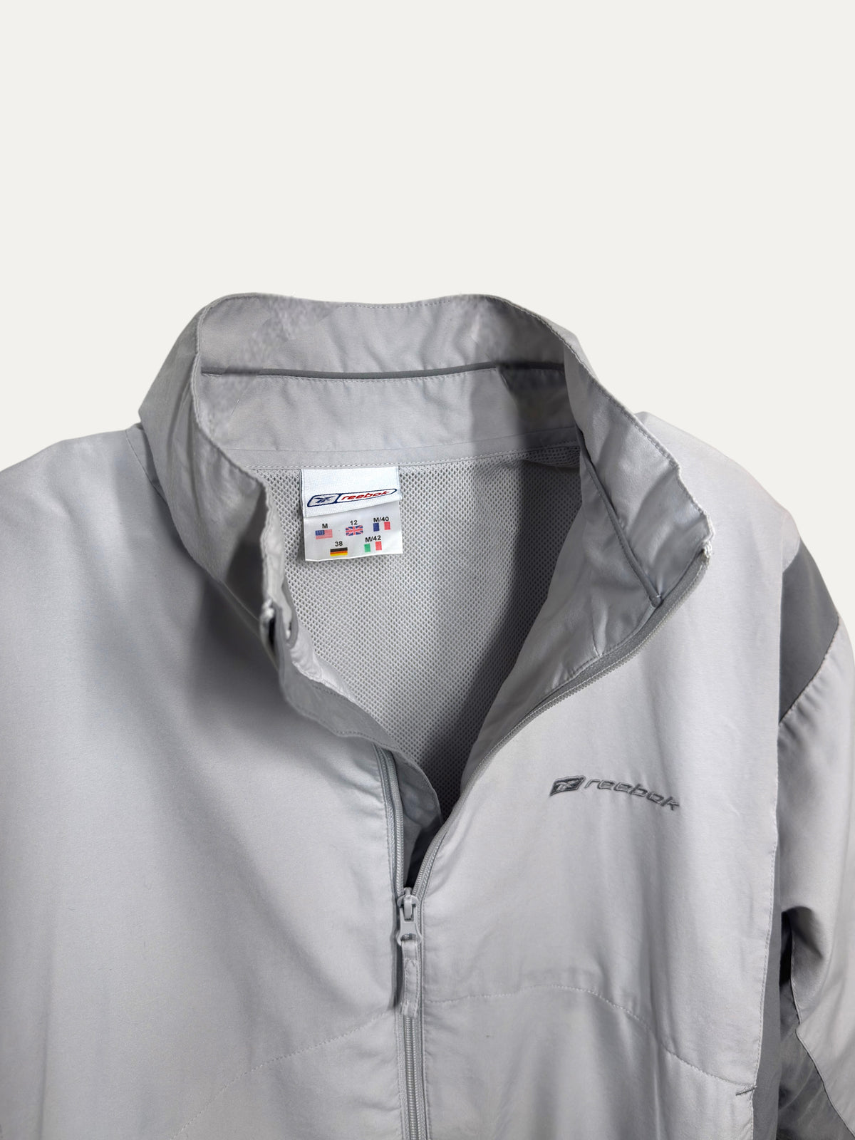 Vintage Reebok Jacket in grey, unisex, size M – second-hand