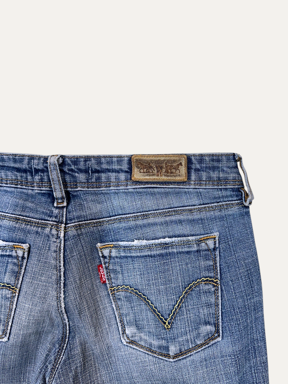 Vintage Levi's 572 Slim Jeans in blue, women's, size W29 L36 – second-hand