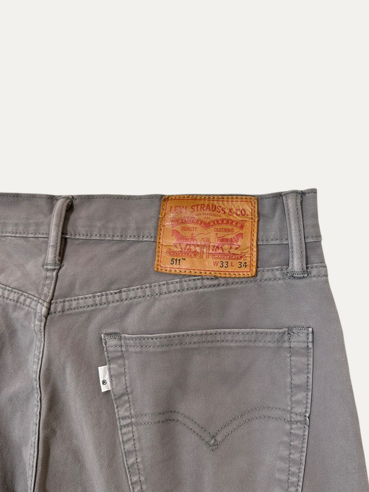 Vintage Levi's 511 Slim Jeans in grey, men's, size W33 L34 – second-hand