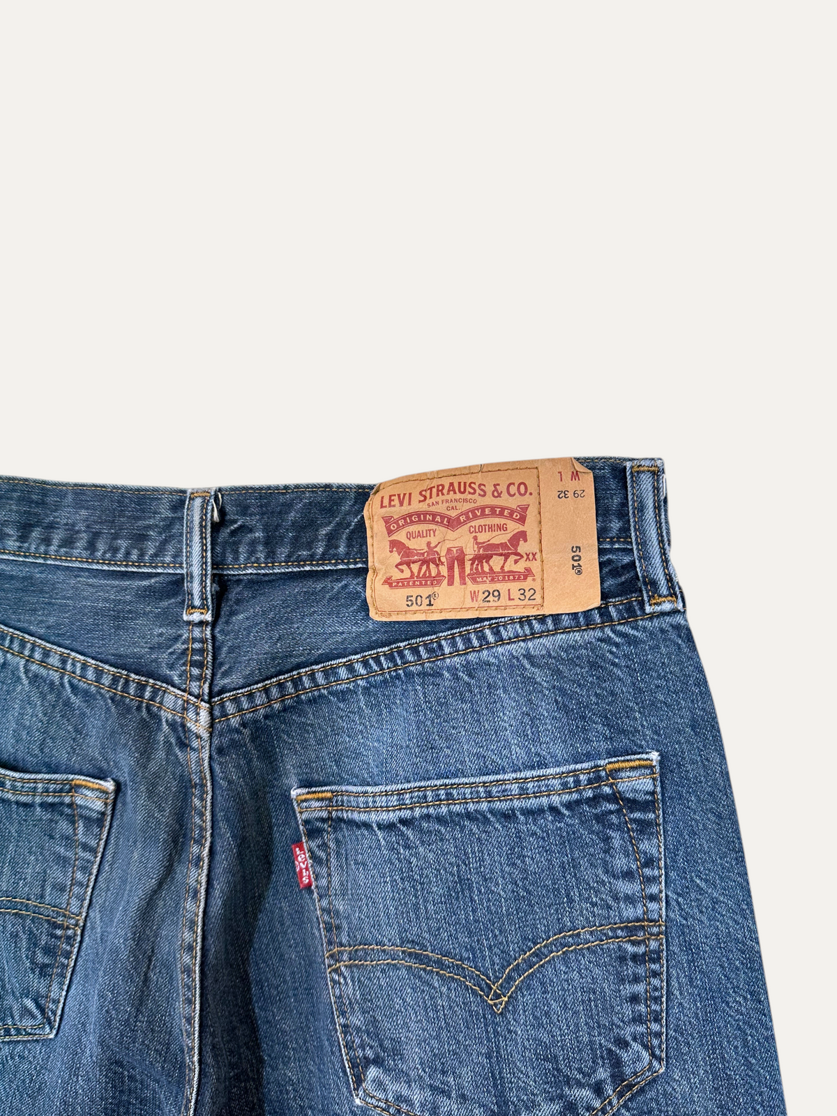 Vintage Levi's 501 Straight Jeans in blue, unisex, size W29 L32 – second-hand