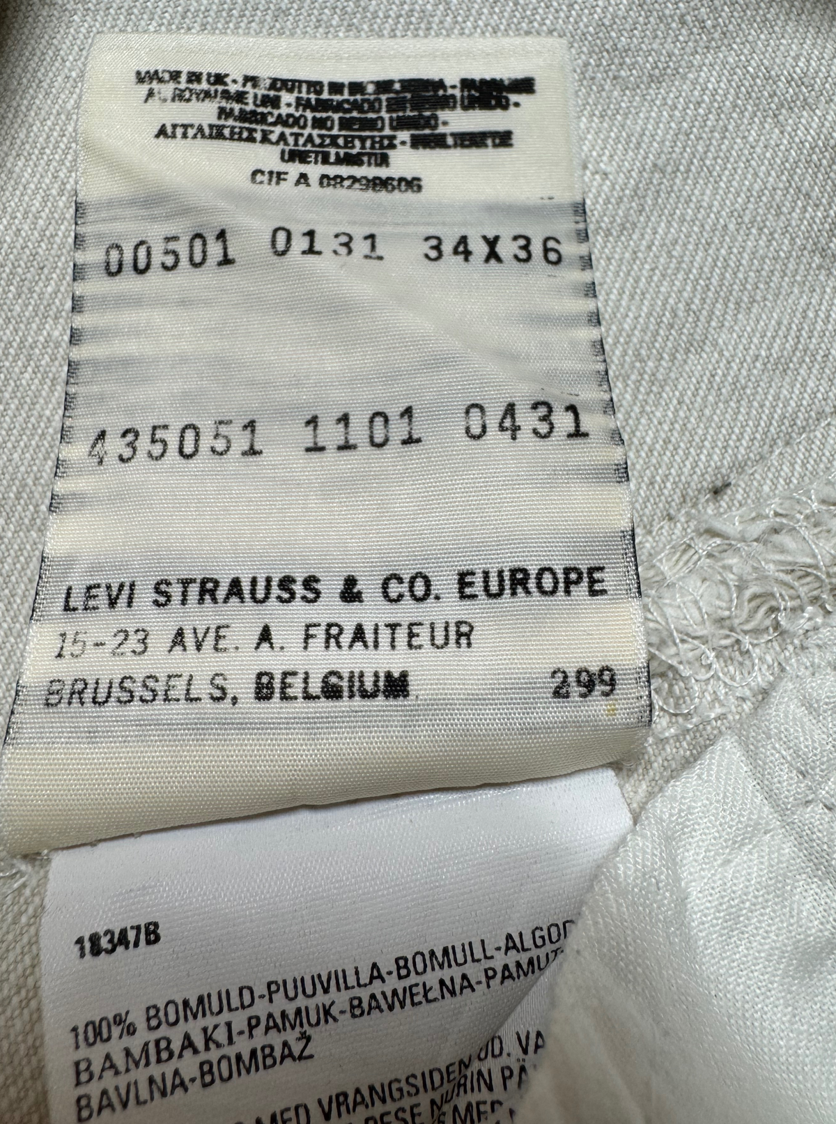Vintage Levi's 501 Straight Jeans in beige, unisex, size W34 L36 – second-hand