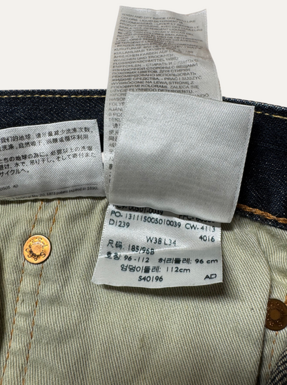 Vintage Levi's 501 Straight Jeans in blue, unisex, size W38 L34 – second-hand