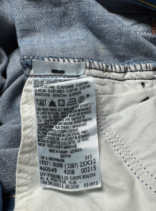 Vintage Levi's Low Rise Low waist Jeans in blue, women's, size W25 L32 – second-hand