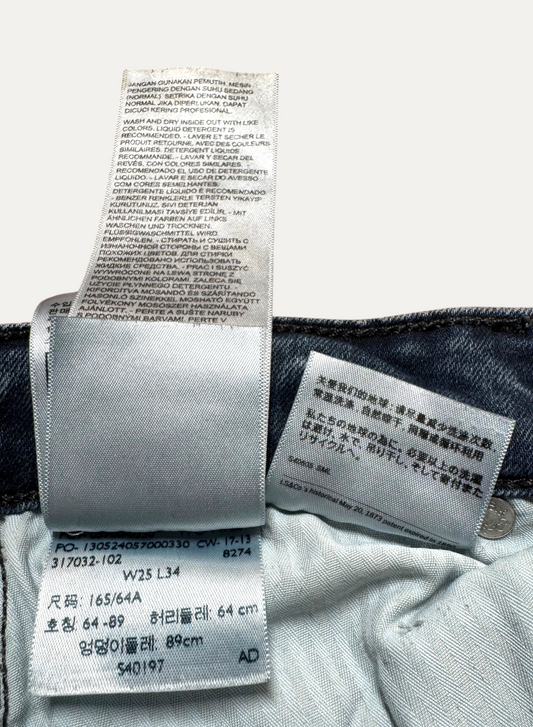 Vintage Levi's Demi Curve Slim Jeans in blue, women's, size W25 L34 – second-hand