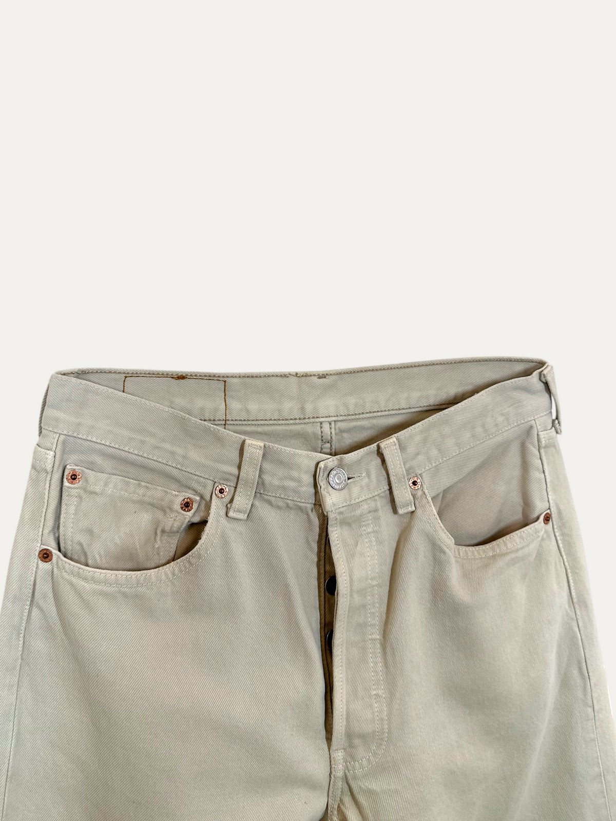 Vintage Levi's 501 Straight Jeans in beige, unisex, size W32 L32 – second-hand