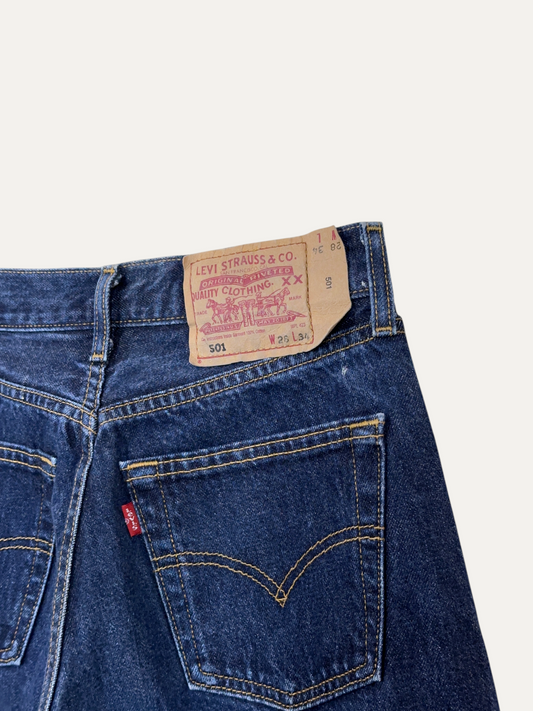 Vintage Levi's 501 Straight Jeans in blue, unisex, size W28 L34 – second-hand