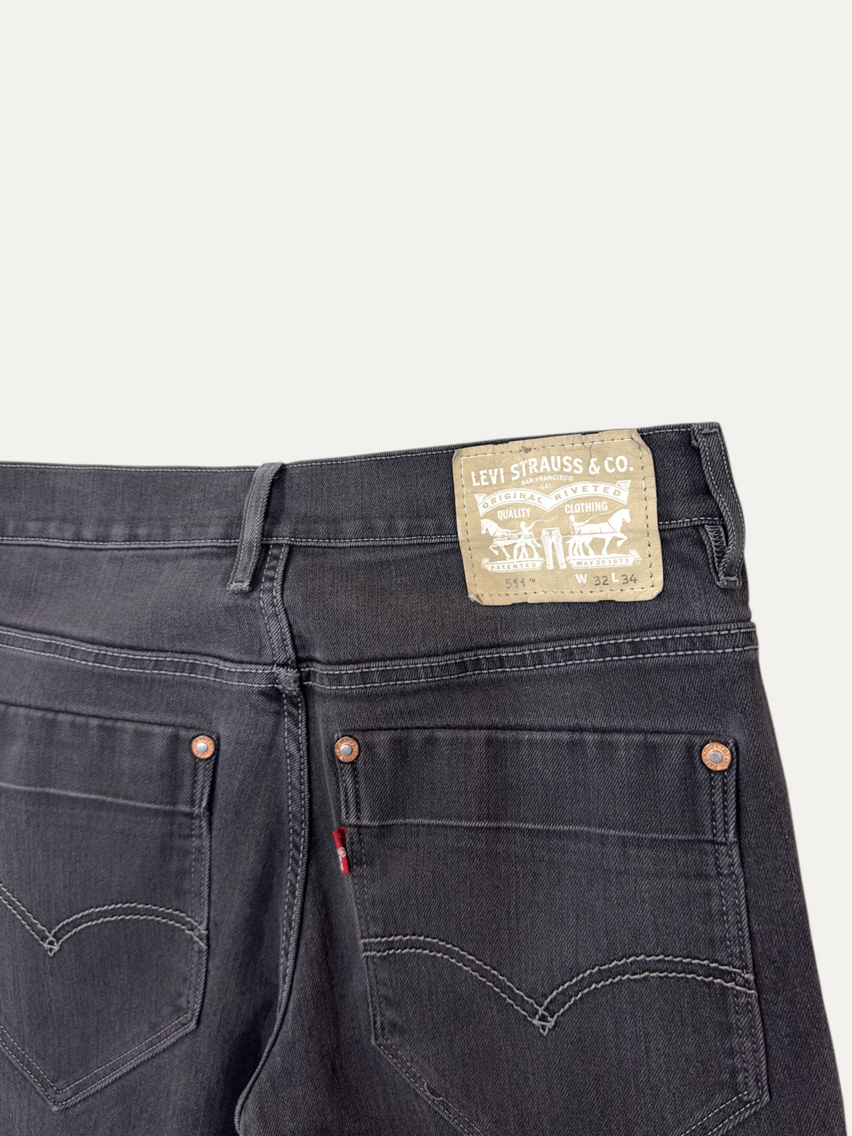 Vintage Levi's 511 Slim Jeans men's, size W32 L34 – second-hand