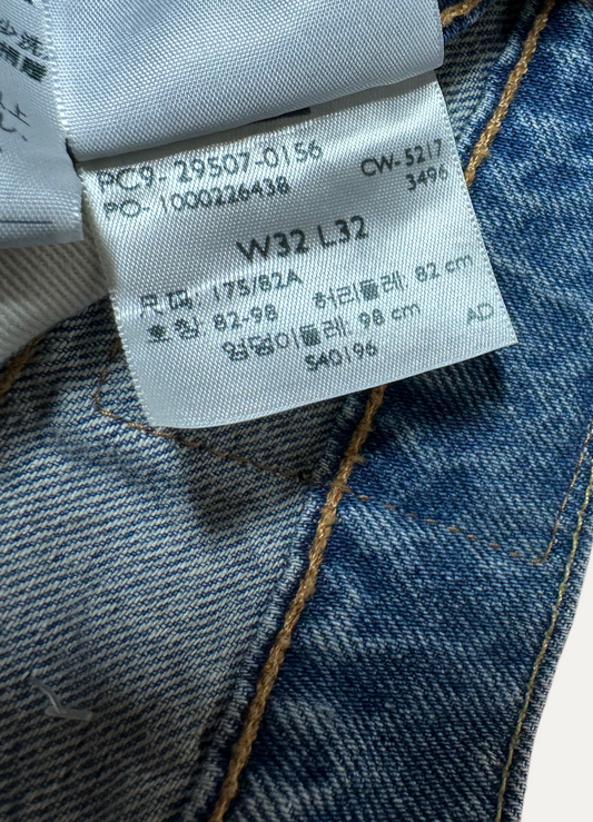 Vintage Levi's 502 Straight Jeans in blue, unisex, size W32 L32 – second-hand