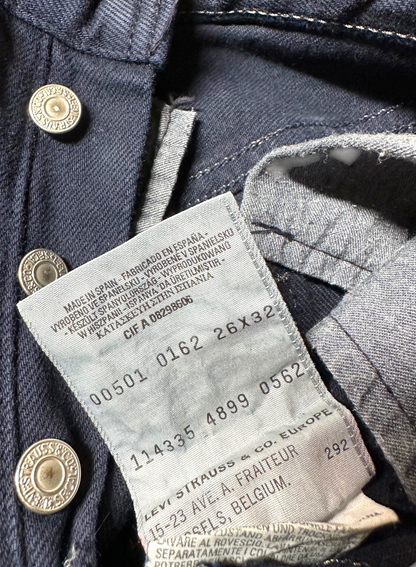 Vintage Levi's 501 Straight Jeans in blue, unisex, size W26 L32 – second-hand